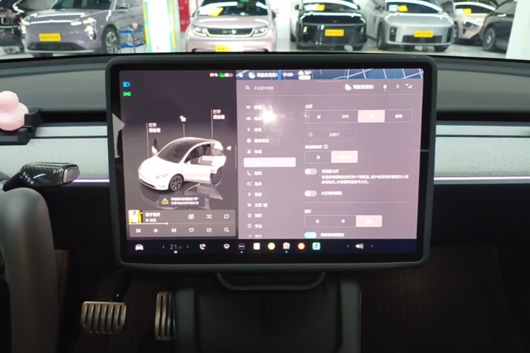 Tesla Model Y 2024 #13 Tesla Model Y 2024 immagine di auto #13