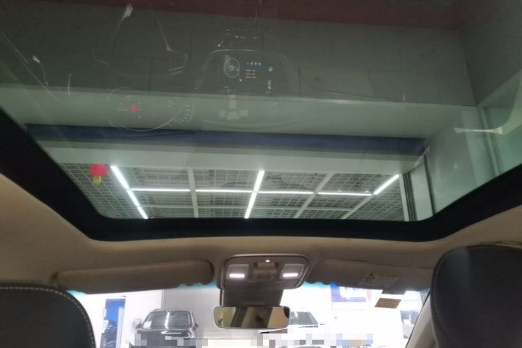 GEELY Emgrand GS 2018 car image #18