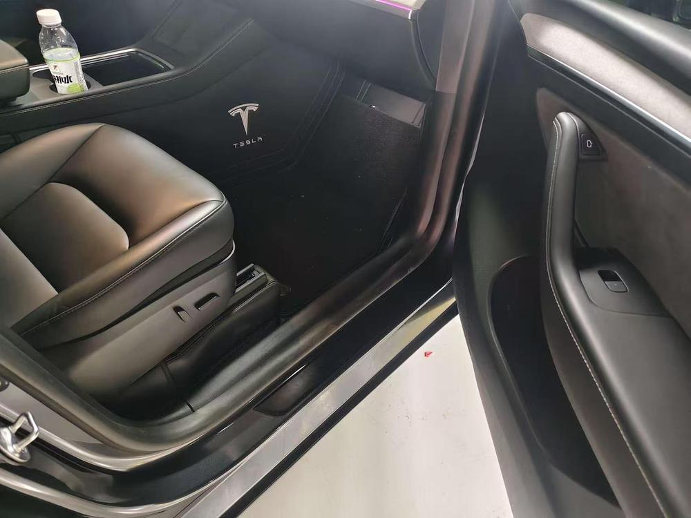 Tesla Model Y 2024 #12 Tesla Model Y 2024 car image #12