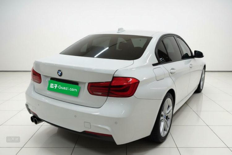 BMW 3 Series 2018 car image #7