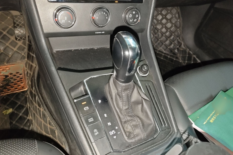 Volkswagen Lavida 2019 #15 Volkswagen Lavida 2019 car image #15