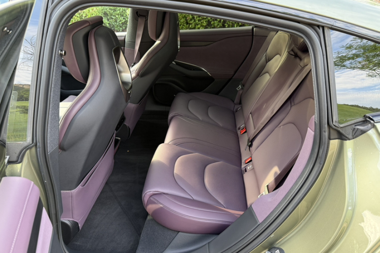 MI SU7 2025 car image #16