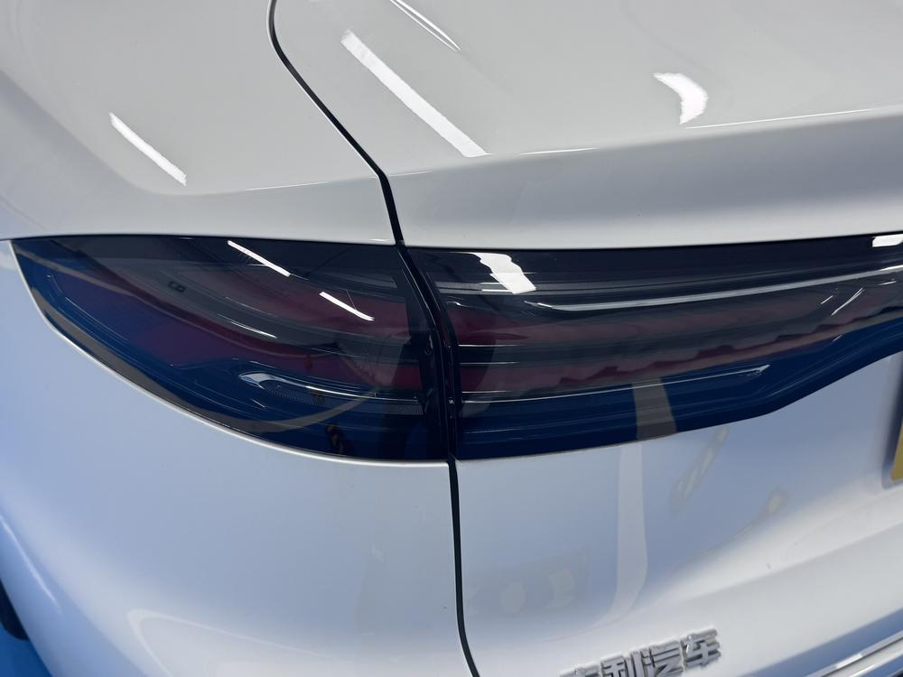 GEELY Emgrand 2026 #13 GEELY Emgrand 2026 car image #13
