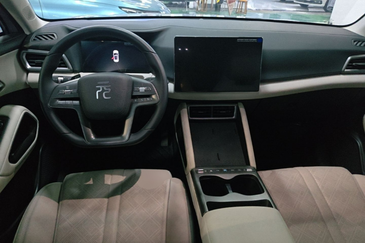 BYD YuanUP 2025 car image #10