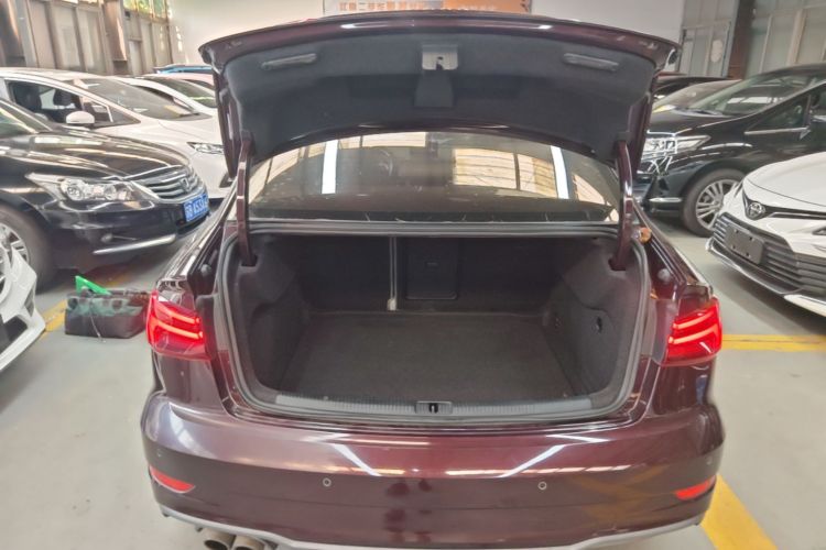 Audi A3 2019 immagine di auto #21