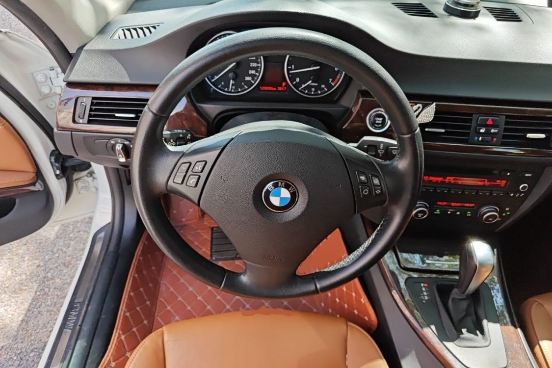 BMW 3 Series 2012 imagen de coche #24