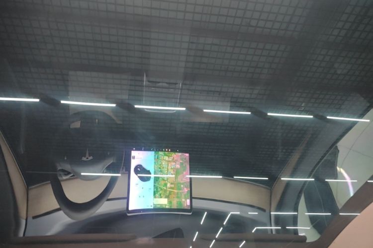 Tesla Model Y 2021 car image #18