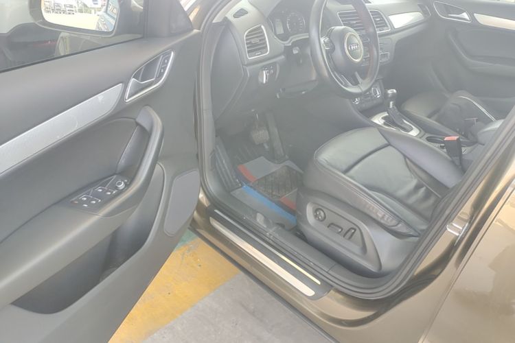 Audi Q3 2015 #16 Audi Q3 2015 car image #16