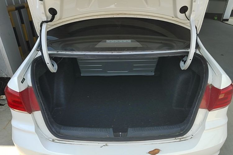 Volkswagen Santana 2021 car image #19