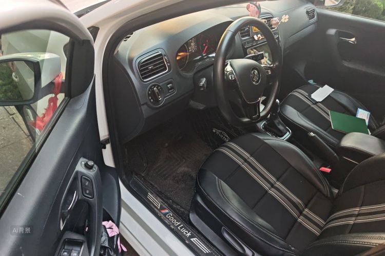 Volkswagen Polo 2019 car image #18