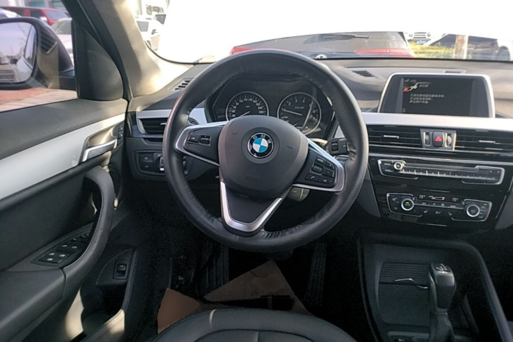 BMW X1 2017 car image #11