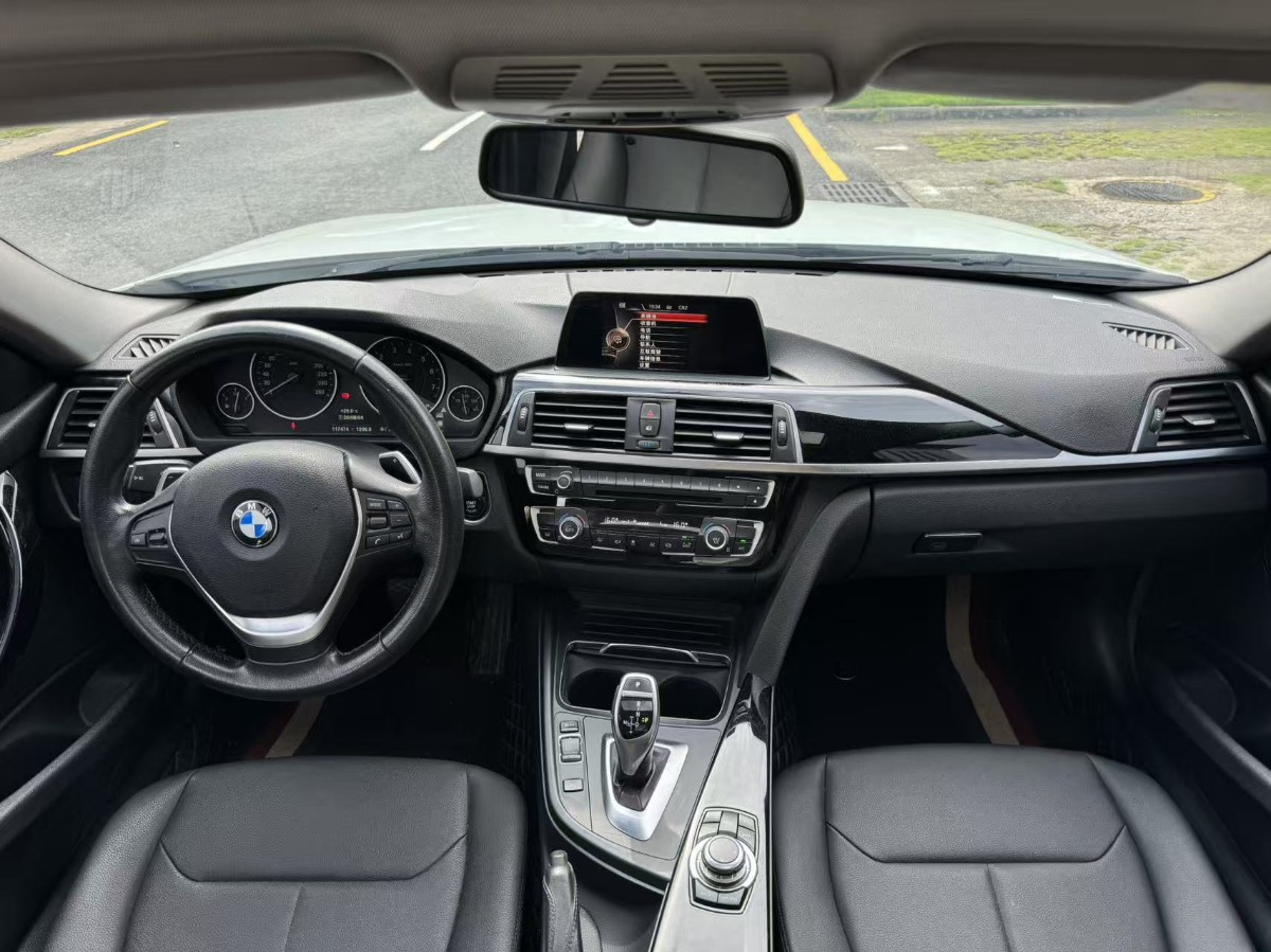 BMW 3 Series 2017 #7 BMW 3 Series 2017 car image #7