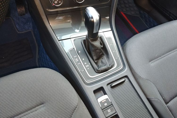 Volkswagen Golf 2019 #14 Volkswagen Golf 2019 car image #14