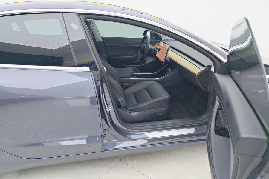 Tesla Model 3 2020 #4 Tesla Model 3 2020 صورة سيارة #4