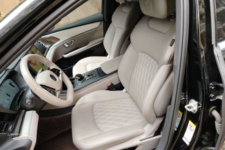 BYD Han 2025 #17 BYD Han 2025 car image #17