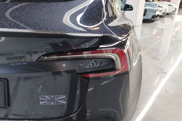 Tesla Model 3 2025 car image #8