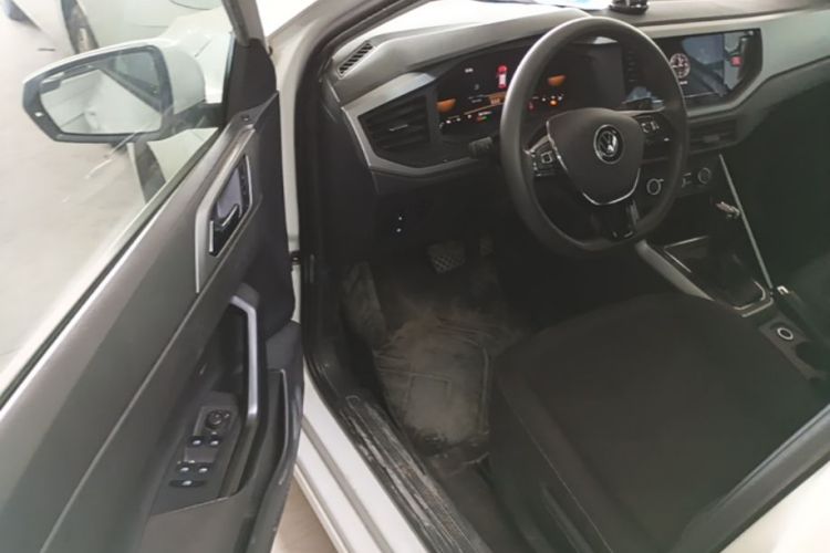 Volkswagen Polo 2023 car image #16