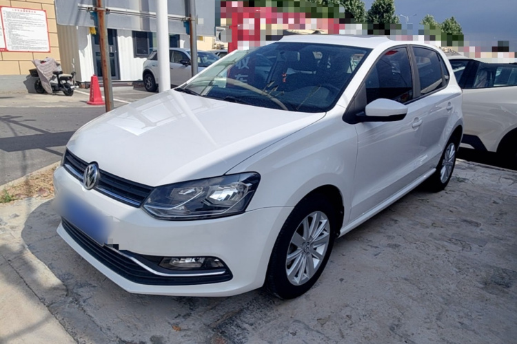 Volkswagen Polo 2017 car image #2
