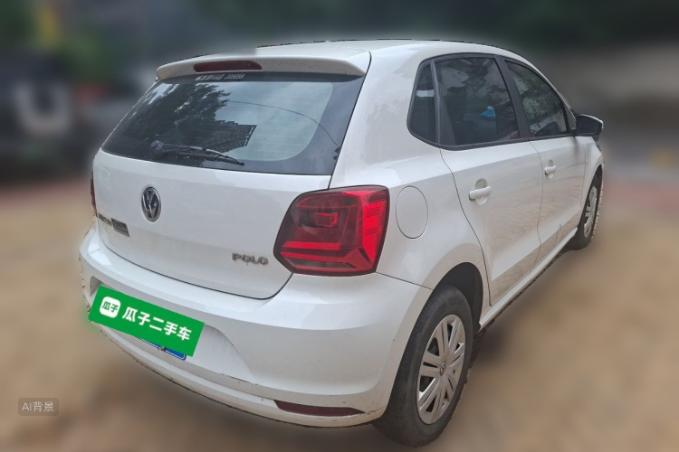 Volkswagen Polo 2015 car image #7