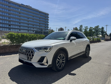 Audi Q3 2024 car image 