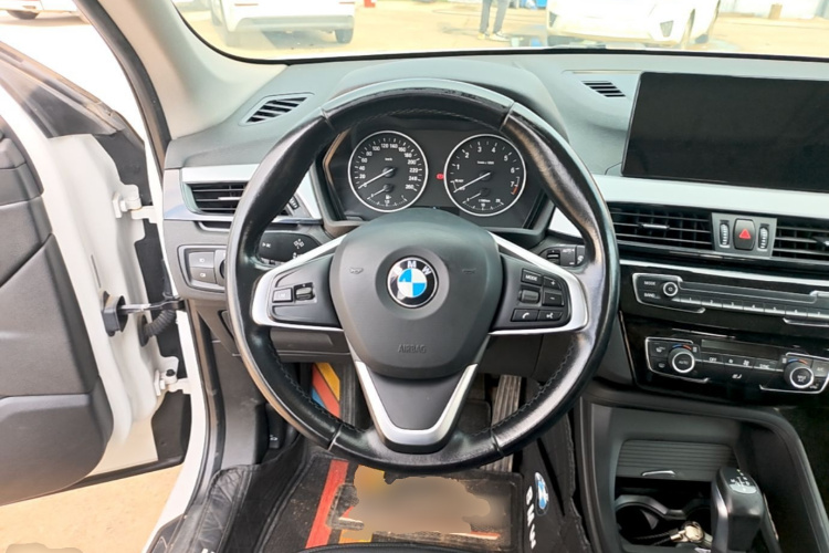 BMW X1 2018 #11 BMW X1 2018 immagine di auto #11