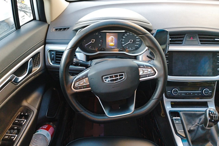 GEELY Emgrand GS 2019 immagine di auto #12