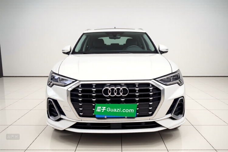 Audi Q3 2021 car image #3