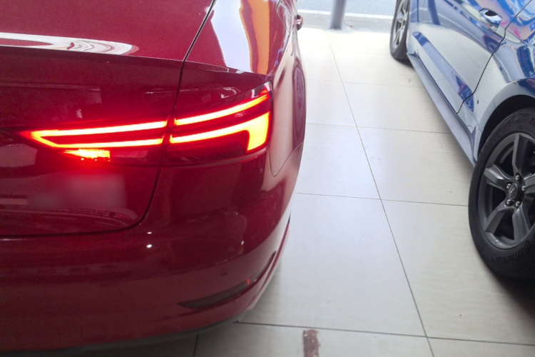 Audi A3 2019 car image #8