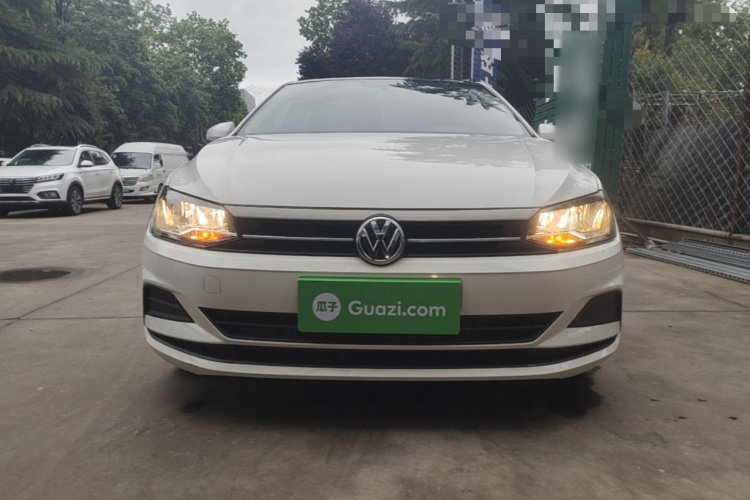 Volkswagen Polo 2020 car image #3