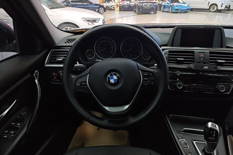 BMW 3 Series 2017 #11 BMW 3 Series 2017 car image #11