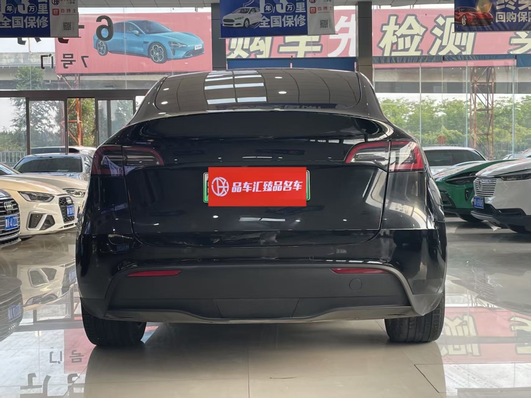 Tesla Model Y 2023 car image #8