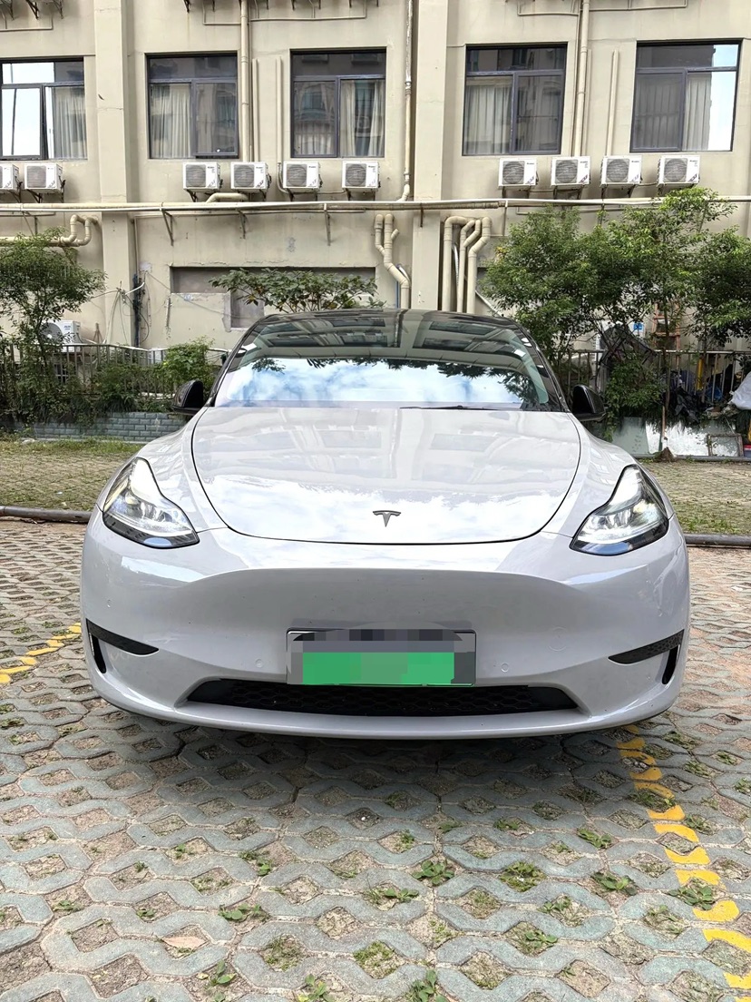 Tesla Model Y 2023 #2 Tesla Model Y 2023 car image #2