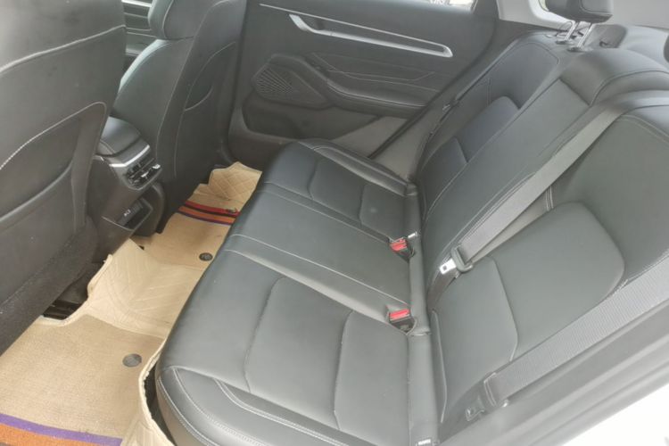 GEELY Emgrand 2024 car image #17