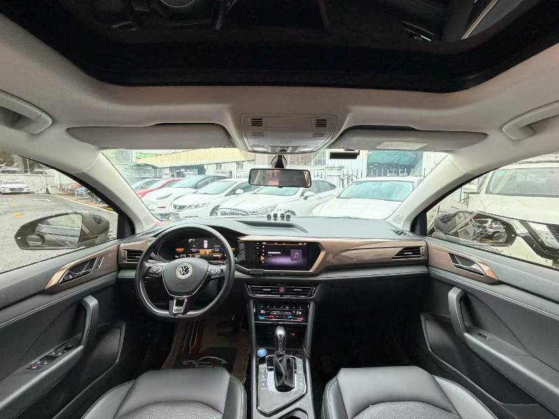 Volkswagen Tharu 2022 car image #8