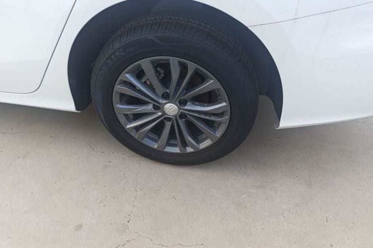 MG 5 2025 image de voiture #10