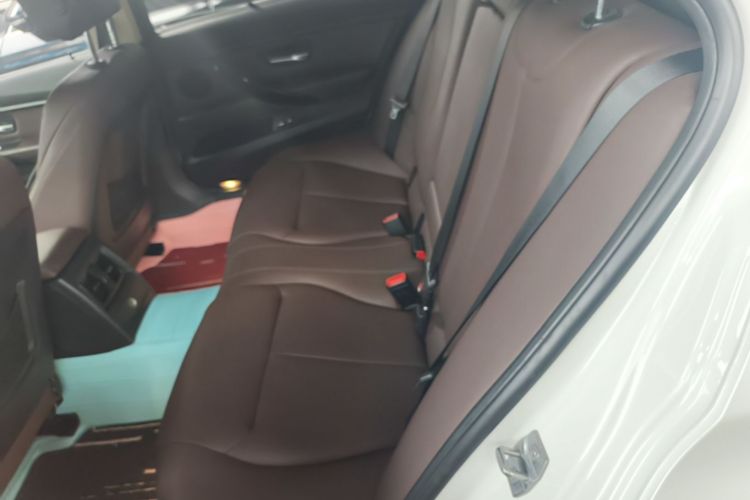 BMW 3 Series 2019 #17 BMW 3 Series 2019 car image #17