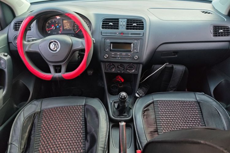 Volkswagen Polo 2015 #10 Volkswagen Polo 2015 car image #10