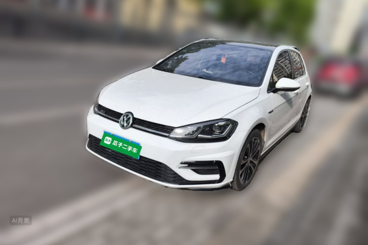 Volkswagen Golf 2018 car image #2