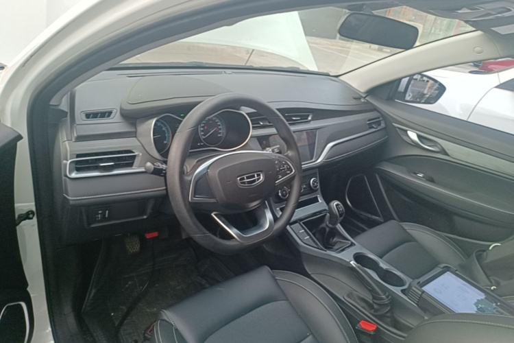 GEELY Emgrand 2021 car image #10