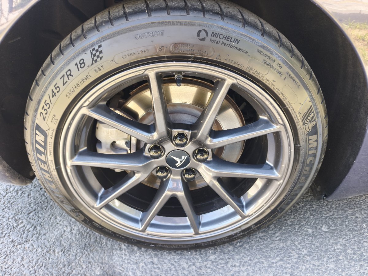 Tesla Model 3 2021 صورة سيارة #10