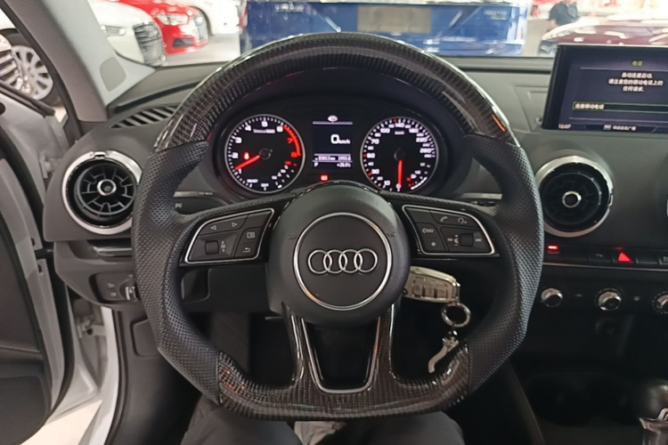 Audi A3 2018 car image #11