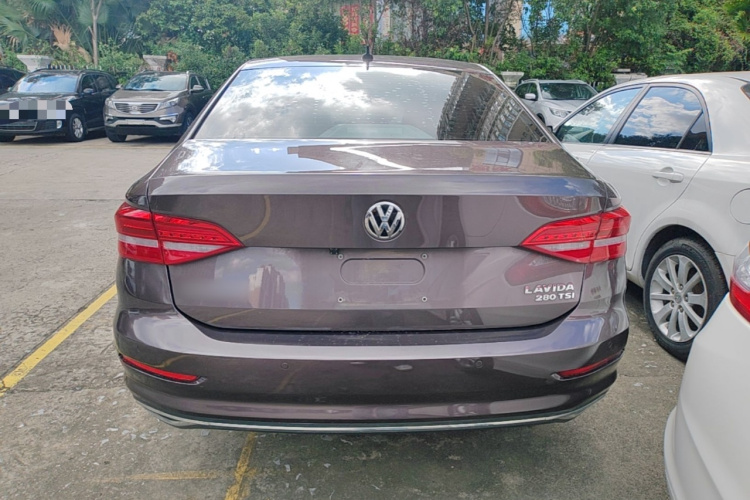 Volkswagen Lavida 2019 #6 Volkswagen Lavida 2019 car image #6