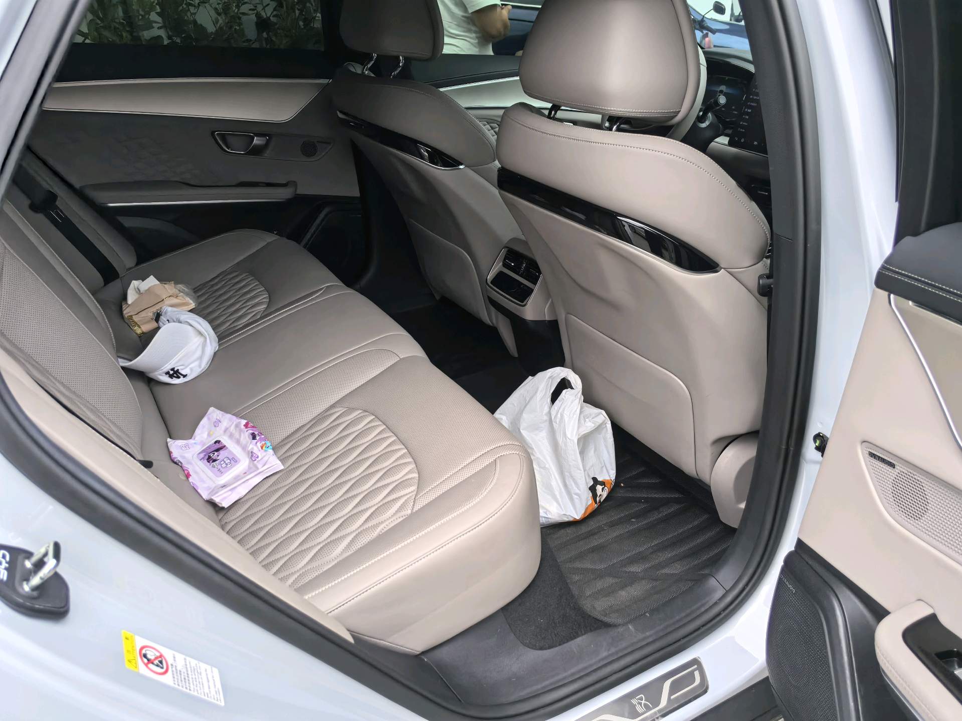 BYD Han 2024 car image #2