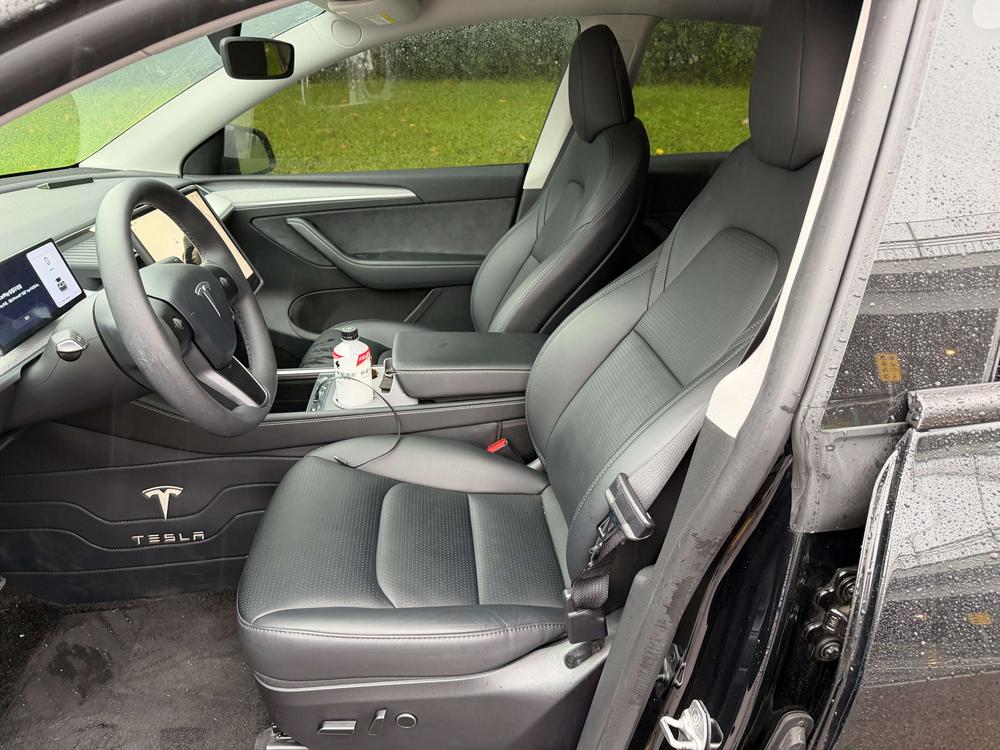 Tesla Model Y 2024 car image #12