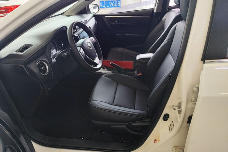 Toyota Corolla 2017 #15 Toyota Corolla 2017 car image #15