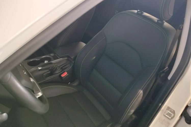 GEELY Emgrand 2021 #15 GEELY Emgrand 2021 car image #15