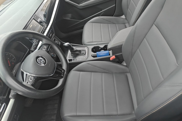 Volkswagen Lavida 2019 car image #15
