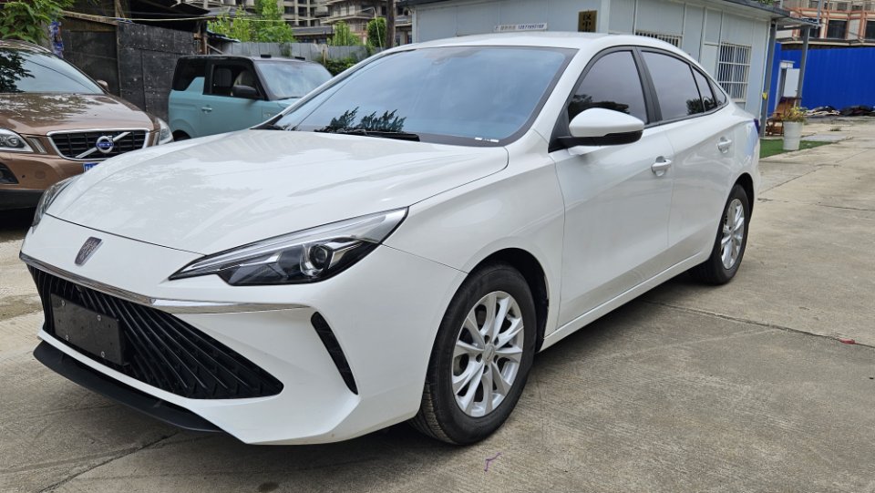 Roewe i5 2024 изображение автомобиля 