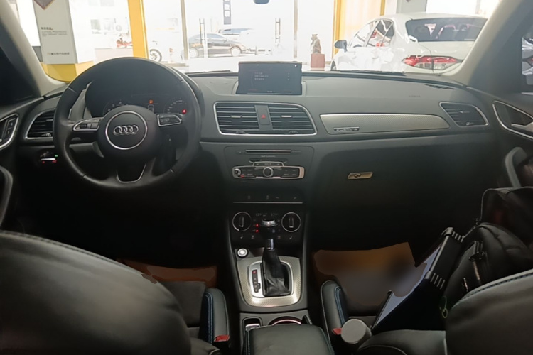 Audi Q3 2017 #10 Audi Q3 2017 car image #10