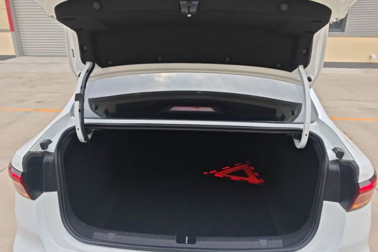GEELY Emgrand 2023 #21 GEELY Emgrand 2023 car image #21